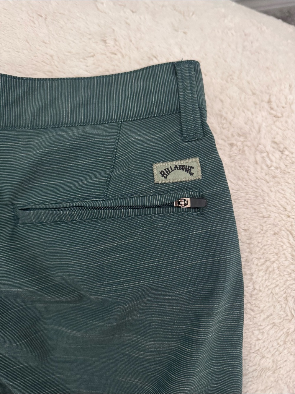Billabong kids Green Performance Walkshorts - Picture 3 of 3
